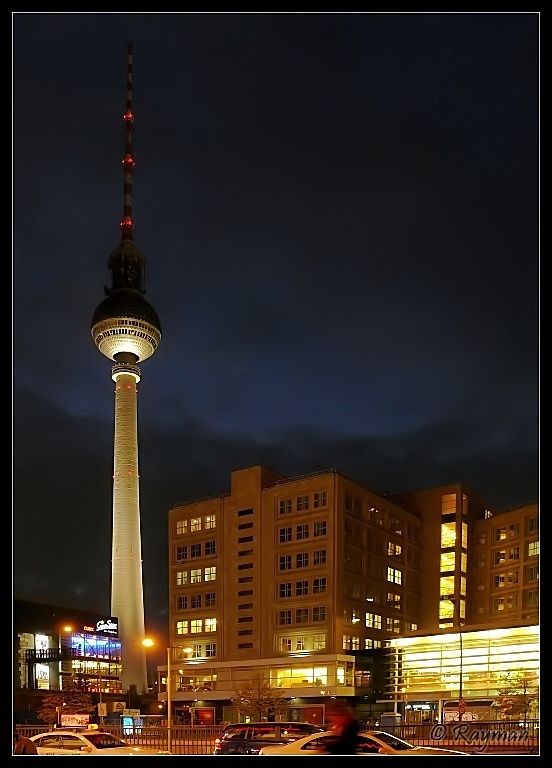 Fernsehturm Berlin (gerichtet)...