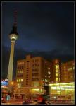 Fernsehturm Berlin (Original mit stürzenden Linien)...