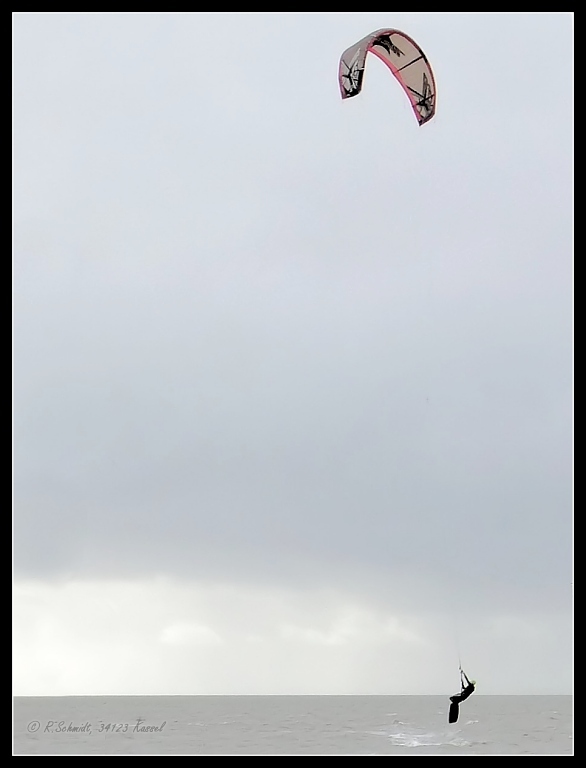 Kitesurfer